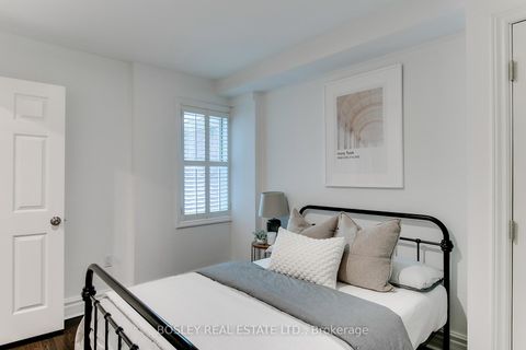 Photo 17 at 6 Prospect Street, South St. James Town, Toronto