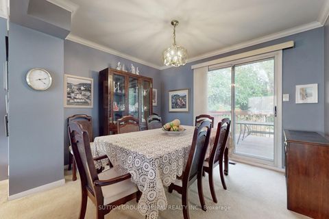 Photo 7 at 3 Regatta Crescent, Newtonbrook West, Toronto