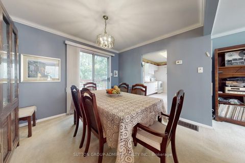 Photo 9 at 3 Regatta Crescent, Newtonbrook West, Toronto