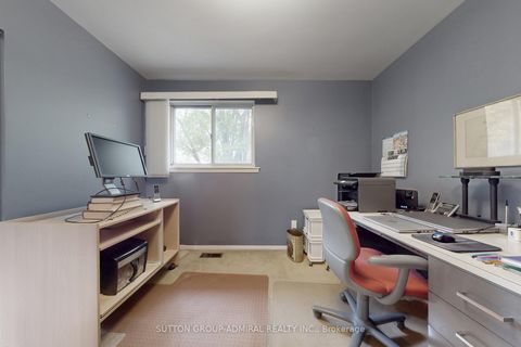 Photo 21 at 3 Regatta Crescent, Newtonbrook West, Toronto