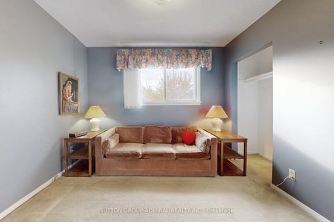Photo 23 at 3 Regatta Crescent, Newtonbrook West, Toronto