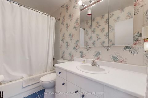 Photo 24 at 3 Regatta Crescent, Newtonbrook West, Toronto