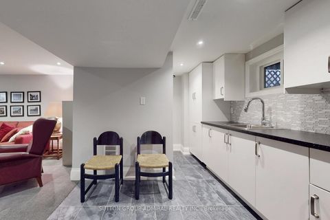 Photo 32 at 3 Regatta Crescent, Newtonbrook West, Toronto