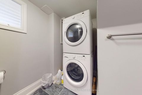 Photo 36 at 3 Regatta Crescent, Newtonbrook West, Toronto