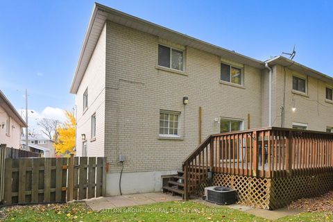 Photo 46 at 3 Regatta Crescent, Newtonbrook West, Toronto