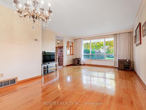 Photo 2 at 6 Blacksmith Crescent, Black Creek, Toronto