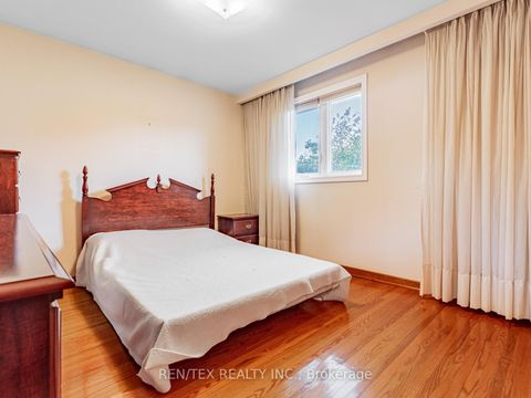 Photo 6 at 6 Blacksmith Crescent, Black Creek, Toronto