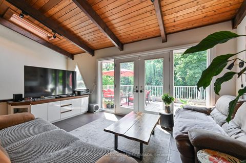 Photo 10 at 130 Monsheen Drive, East Woodbridge, Vaughan