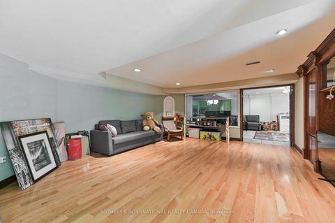 Photo 17 at 130 Monsheen Drive, East Woodbridge, Vaughan