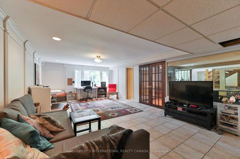 Photo 18 at 130 Monsheen Drive, East Woodbridge, Vaughan