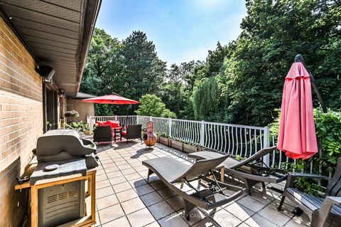 Photo 20 at 130 Monsheen Drive, East Woodbridge, Vaughan