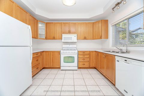 Photo 12 at 264 America Avenue, Vellore Village, Vaughan