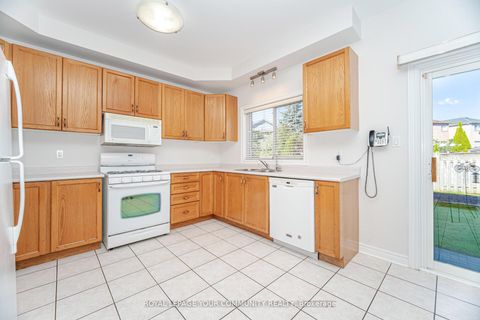 Photo 13 at 264 America Avenue, Vellore Village, Vaughan