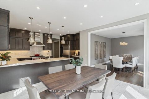 Photo 9 at 39 Condor Way, Kleinburg, Vaughan
