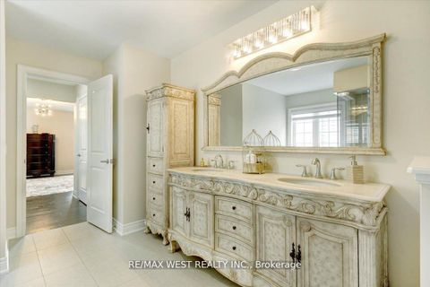 Photo 16 at 39 Condor Way, Kleinburg, Vaughan