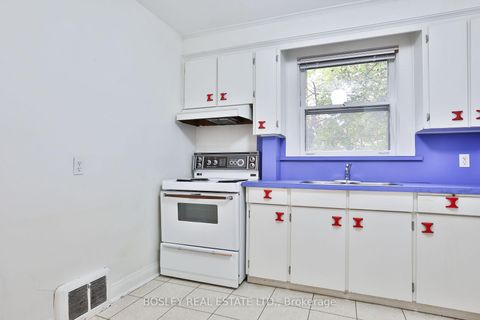 Photo 11 at 17 Fairholme Avenue, Lawrence, Toronto