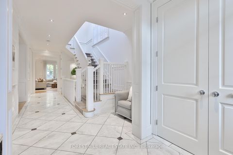 Photo 2 at 6 Esgore Drive, Nortown, Toronto