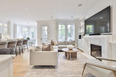 Photo 12 at 6 Esgore Drive, Nortown, Toronto