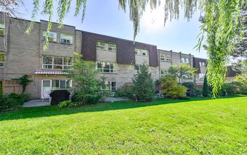 Photo 25 at 10 Village Green Way, Henry Farm, Toronto