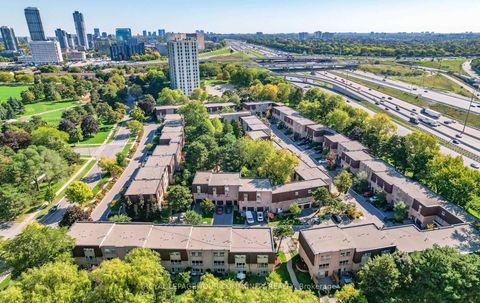 Photo 35 at 10 Village Green Way, Henry Farm, Toronto