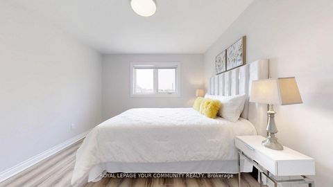 Photo 22 at 731 Glencairn Avenue, Lawrence, Toronto