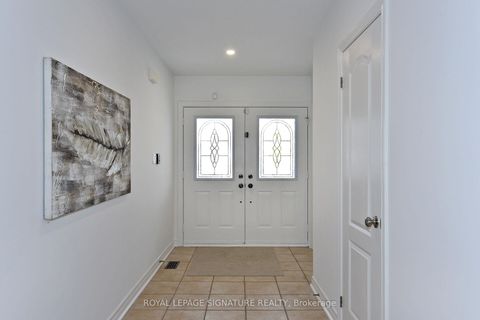 Photo 6 at 257 Deepsprings Crescent, Vellore Village, Vaughan