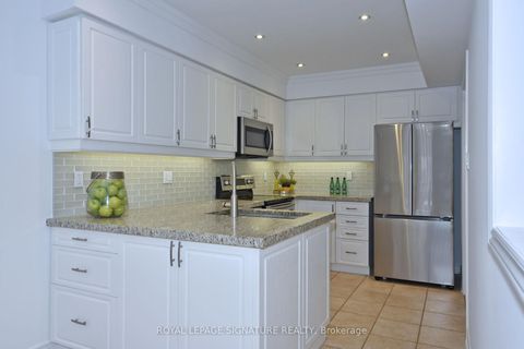 Photo 13 at 257 Deepsprings Crescent, Vellore Village, Vaughan