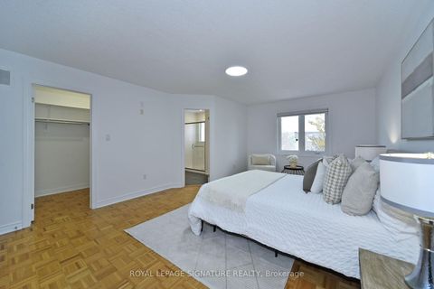 Photo 17 at 257 Deepsprings Crescent, Vellore Village, Vaughan