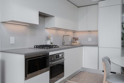 Photo 1 at 515 - 2720 Dundas Street W, Junction Area, Toronto