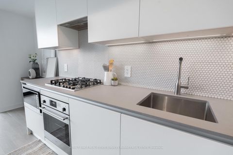 Photo 2 at 515 - 2720 Dundas Street W, Junction Area, Toronto