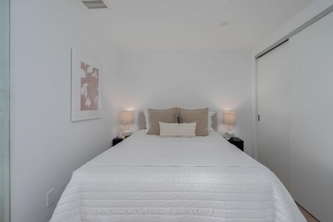 Photo 10 at 515 - 2720 Dundas Street W, Junction Area, Toronto