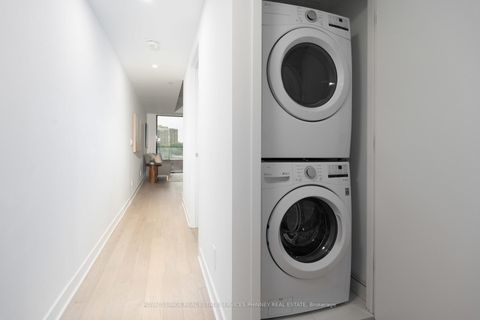 Photo 13 at 515 - 2720 Dundas Street W, Junction Area, Toronto