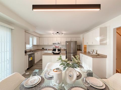 Photo 7 at 284 Church Street S, Harding, Richmond Hill