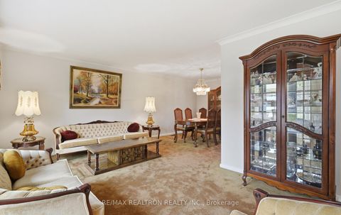 Photo 5 at 29 KNIGHTON Drive, Victoria Village, Toronto