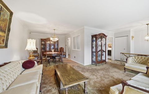 Photo 6 at 29 KNIGHTON Drive, Victoria Village, Toronto