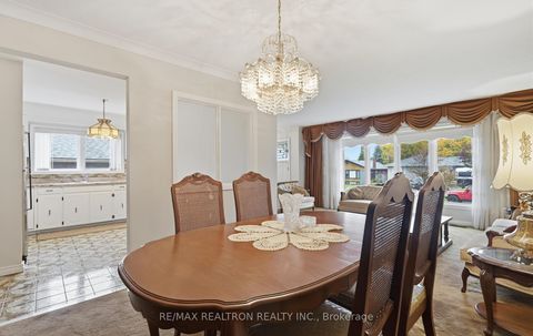 Photo 7 at 29 KNIGHTON Drive, Victoria Village, Toronto