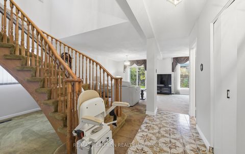 Photo 11 at 29 KNIGHTON Drive, Victoria Village, Toronto