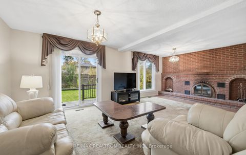 Photo 13 at 29 KNIGHTON Drive, Victoria Village, Toronto