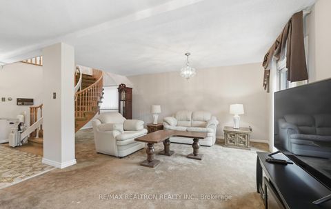 Photo 14 at 29 KNIGHTON Drive, Victoria Village, Toronto