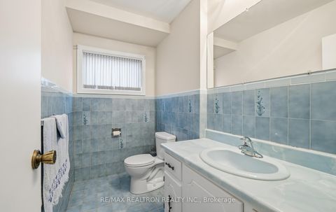Photo 15 at 29 KNIGHTON Drive, Victoria Village, Toronto