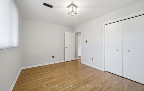 Photo 26 at 29 KNIGHTON Drive, Victoria Village, Toronto