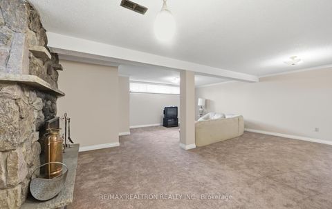 Photo 33 at 29 KNIGHTON Drive, Victoria Village, Toronto