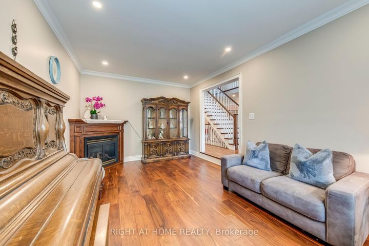 Photo 5 at 1311 Playter Place, GA Glen Abbey, Oakville