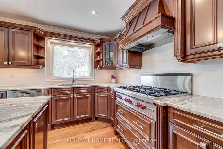 Photo 15 at 1311 Playter Place, GA Glen Abbey, Oakville