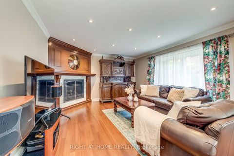 Photo 8 at 1311 Playter Place, GA Glen Abbey, Oakville