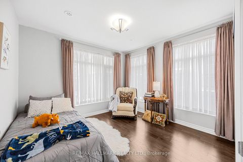 Photo 20 at 44 - 26 Applewood Lane, Etobicoke West Mall, Toronto