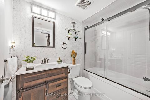 Photo 21 at 44 - 26 Applewood Lane, Etobicoke West Mall, Toronto