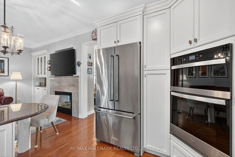 Photo 11 at 26 - 187 La Rose Avenue, Richview, Toronto