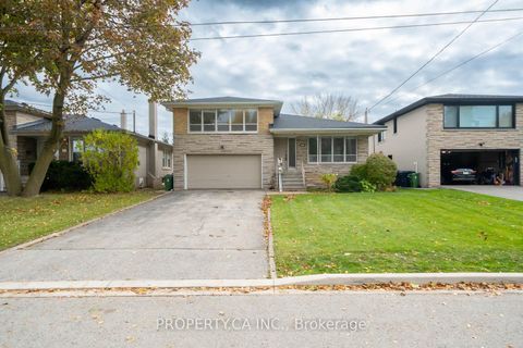 Photo 1 at 19 Arlstan Drive, Bathurst Manor, Toronto