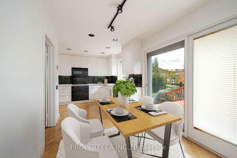 Photo 6 at 19 Arlstan Drive, Bathurst Manor, Toronto